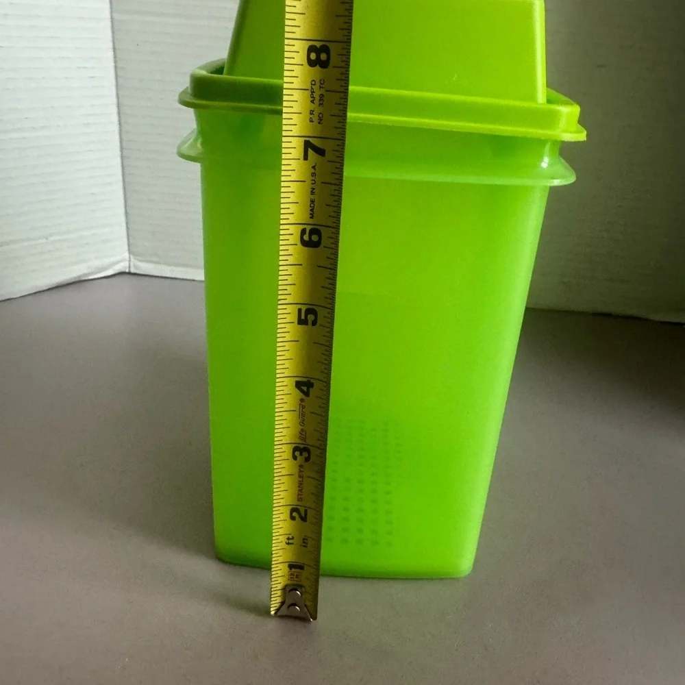 Vintage Tupperware Pick-a-deli Green Pickle Container